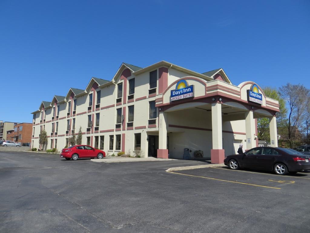 Days Inn By Wyndham Toronto East Lakeview מראה חיצוני תמונה