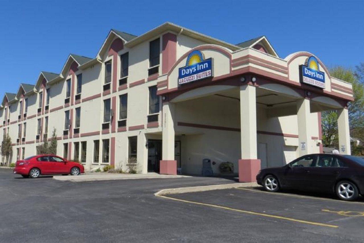 Days Inn By Wyndham Toronto East Lakeview מראה חיצוני תמונה