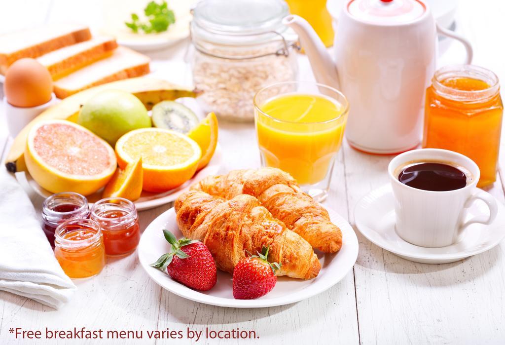 Days Inn By Wyndham Toronto East Lakeview מראה חיצוני תמונה